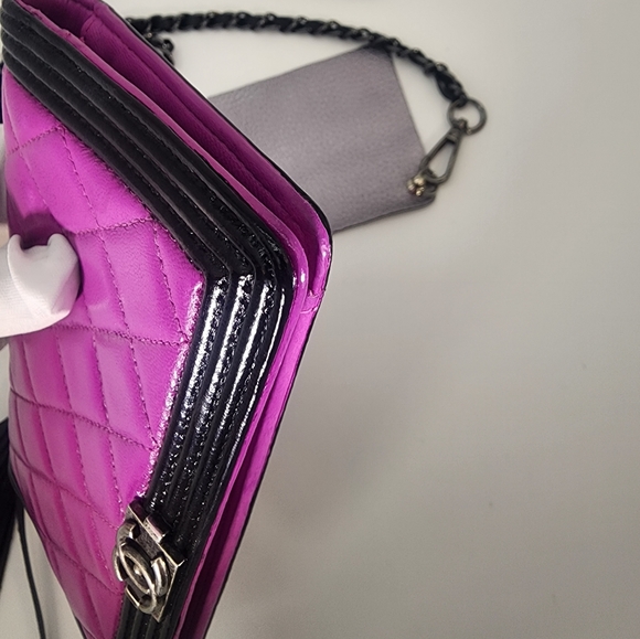Chanel Boy Yen Wallet - Purple/Black Quilted Lambskin w/ removable chain (woc) - Picture 12 of 16